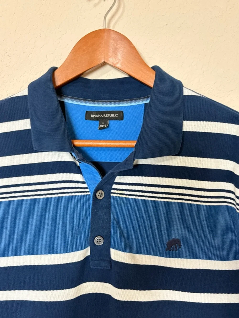Banana Republic MULTI-STRIPE PIQUE POLO Blue & White Short Sleeve Shirt Large